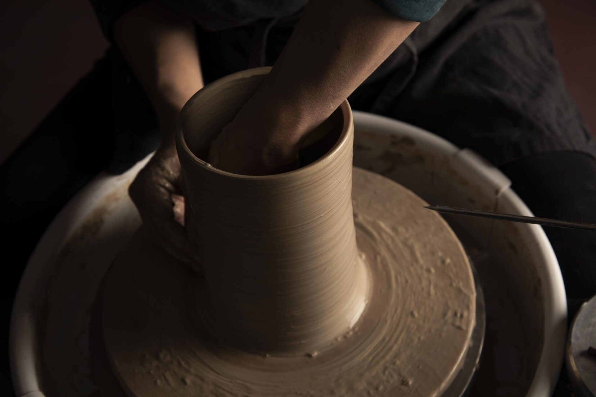 Im Atelier Nr. V
